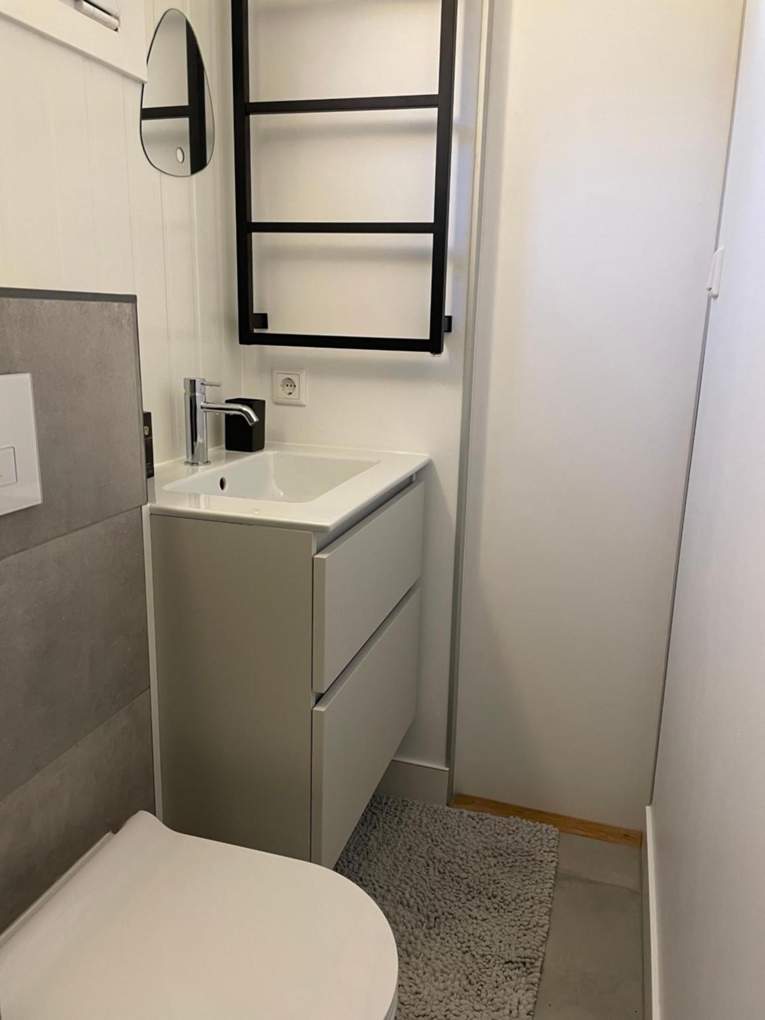 Luxe Tiny House Incl Jacuzzi En Strandhuisje In Zomerseizoen Meliskerke Zewnętrze zdjęcie