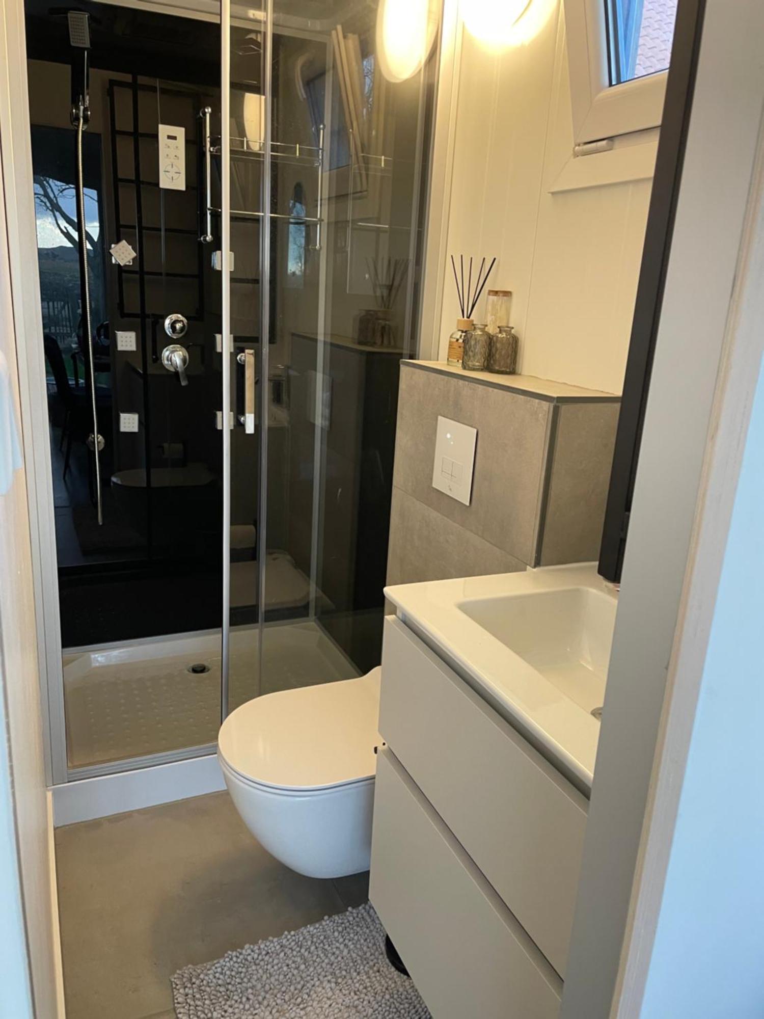 Luxe Tiny House Incl Jacuzzi En Strandhuisje In Zomerseizoen Meliskerke Zewnętrze zdjęcie