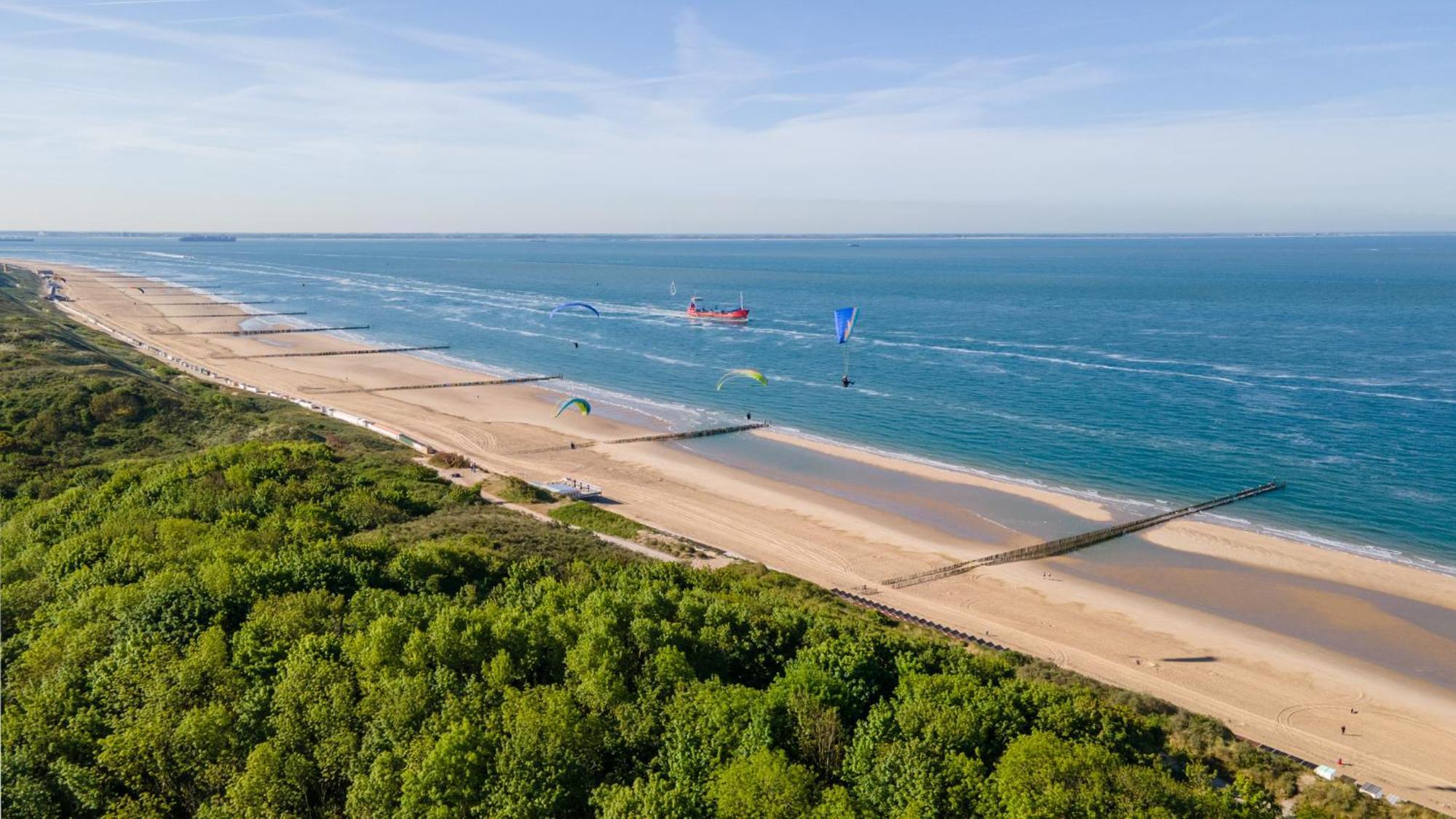 Luxe Tiny House Incl Jacuzzi En Strandhuisje In Zomerseizoen Meliskerke Zewnętrze zdjęcie